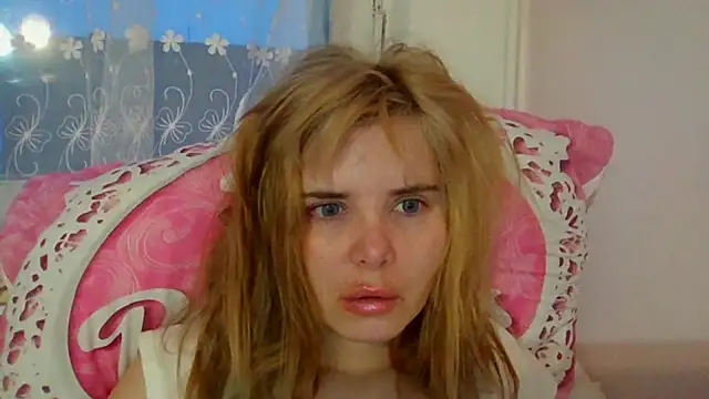 HornyElena online show from February 9, 4:09 pm