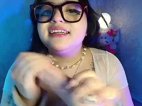 HannaStarx online show from April 8, 7:27 pm