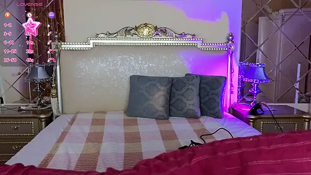 HolyBabyDoll online show from November 30, 12:53 pm