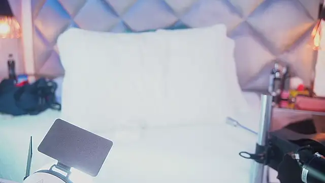 crystal gilton online show from April 6, 7:04 pm