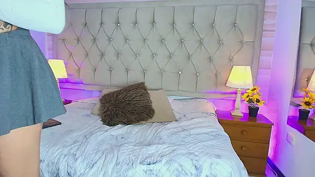 Liathompson FG online show from December 15, 7:41 pm