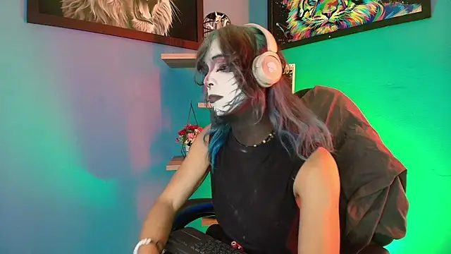 luxiel  online show from February 27, 10:20 pm