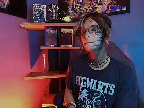 luxiel  online show from February 3, 10:01 pm