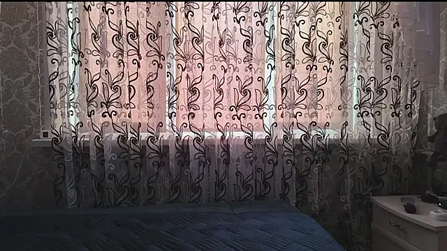 SweetLiaison online show from March 12, 6:38 am