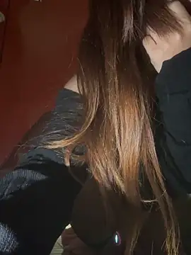 luna-sisi online show from December 4, 5:53 am