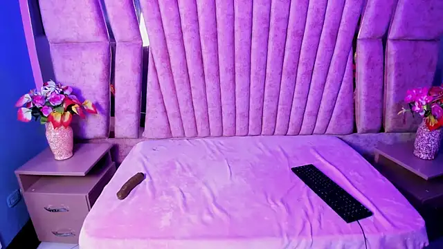 MarianaGibson online show from November 7, 4:12 pm