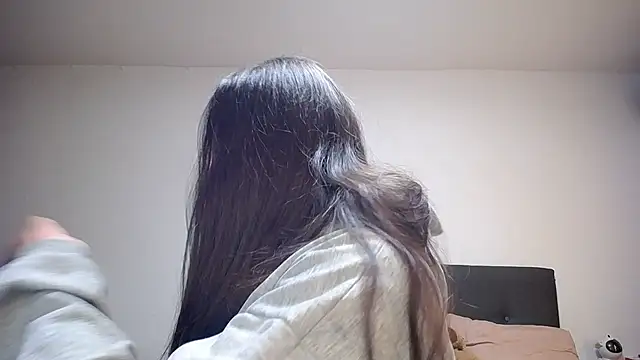  Pariiss online show from March 13, 8:10 pm