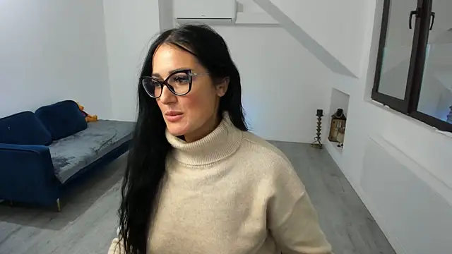 AnyaEvy online show from December 23, 6:39 am