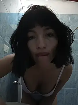 Luna juicy online show from November 27, 9:50 pm