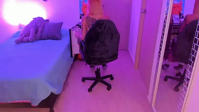 rotwallace online show from February 13, 11:39 pm