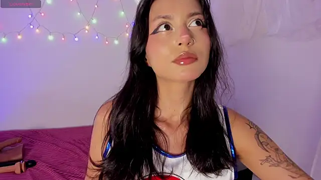 Tamara Aluna  online show from November 25, 10:43 pm