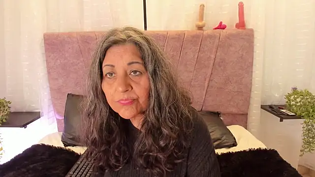 Victoriaa Anderson online show from April 15, 7:58 pm