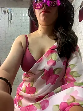 Red Queen 11 online show from November 29, 7:40 pm