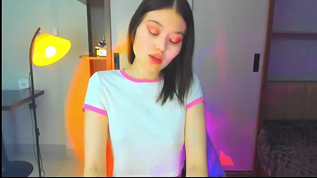 HopeLovely online show from March 4, 10:00 am