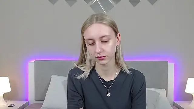 RachaelCute online show from March 28, 11:21 am