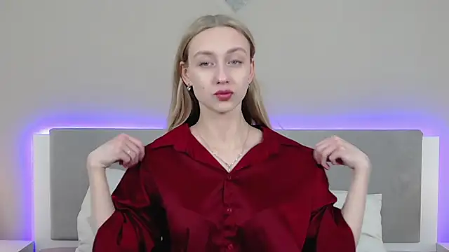 RachaelCute online show from April 3, 1:42 pm