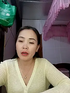 Feeling-hot online show from March 13, 2:18 pm