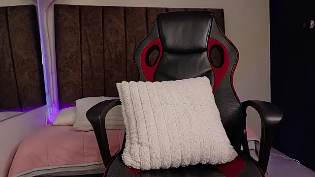 lily beet online show from February 7, 7:23 am