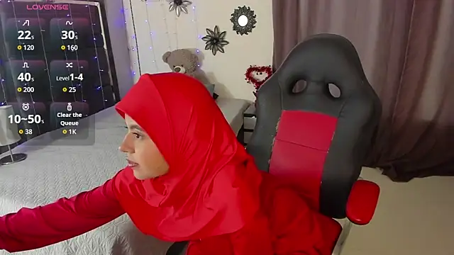 NaylaAbadi online show from November 17, 12:39 pm