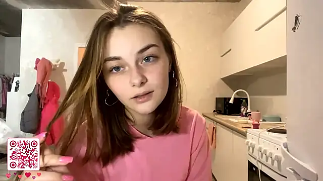 GeralynChiszar online show from November 26, 8:21 pm