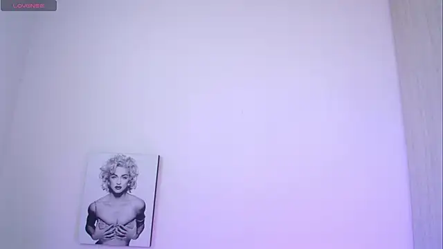 Millie bobby online show from May 27, 9:01 pm