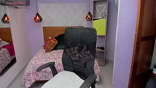 Amber Ribera online show from January 7, 12:52 pm