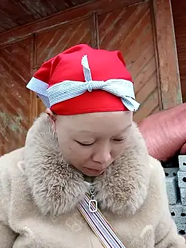 girl-hot2x online show from February 17, 9:30 am