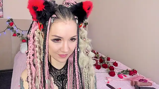 Lina Moony online show from November 26, 2:01 am