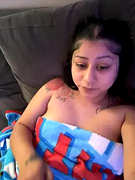 LovelyAlizehi online show from December 2, 5:04 pm