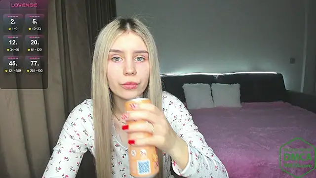 Olivia1Taylor1 online show from February 17, 10:58 am