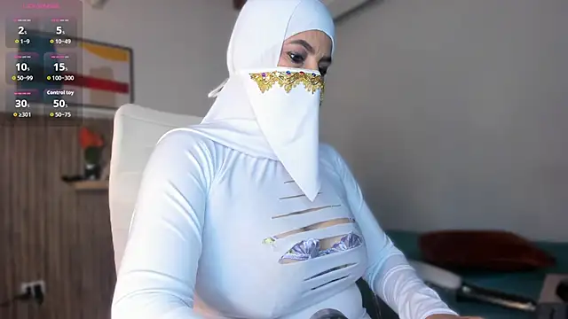 Hannaa Dolly online show from November 16, 3:41 am