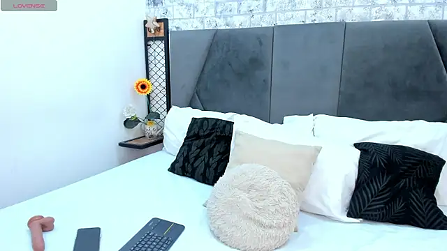 Maray Lous online show from November 27, 9:28 pm