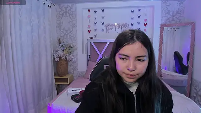 ISABELA TAY online show from March 23, 11:38 am