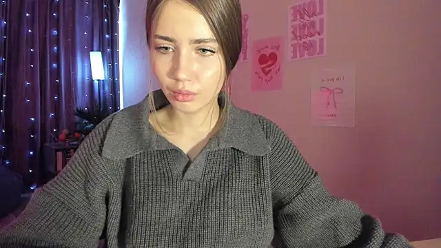 Aurora Glow21 online show from March 18, 12:10 pm