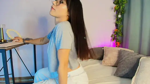 lizzy kane online show from November 29, 8:24 pm