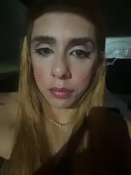 Monahliza online show from April 5, 1:15 am