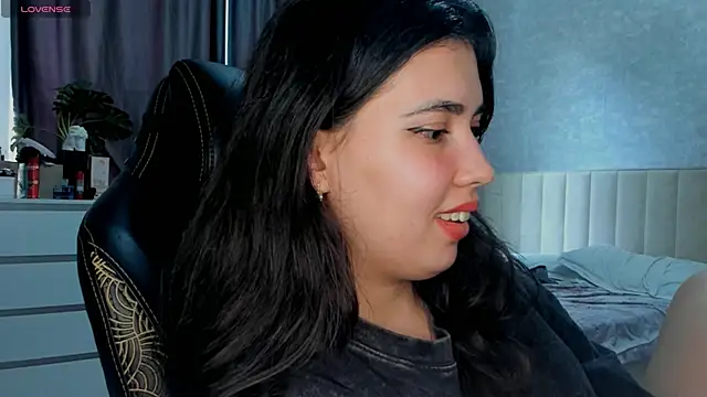 Diara 1an online show from May 6, 10:30 am