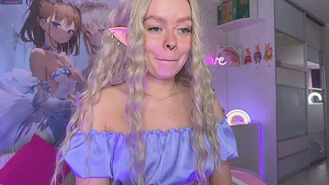 CheekySashaCharm online show from March 2, 7:15 am