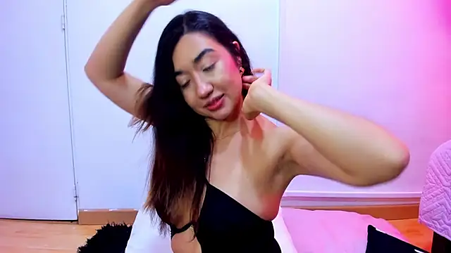 VictoriaRouge  online show from March 31, 9:53 am