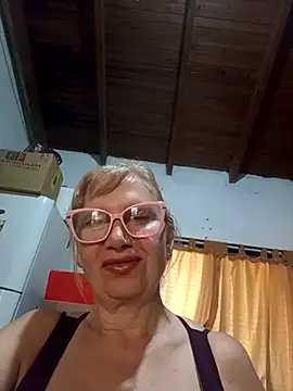 SexyMilf1211 online show from April 22, 7:11 pm