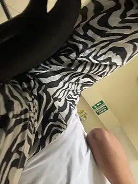 Hopemoretti online show from February 19, 7:57 pm