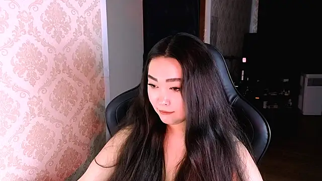 Emma Uilson online show from April 21, 12:34 pm