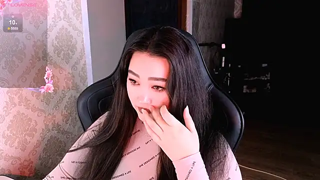 Emma Uilson online show from March 6, 10:49 pm