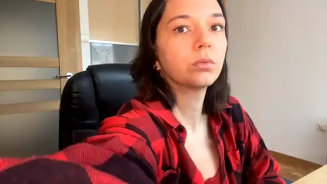 TreasaDolecki online show from November 19, 10:59 am