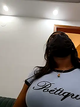 sexyayeshadesi online show from June 5, 6:47 pm