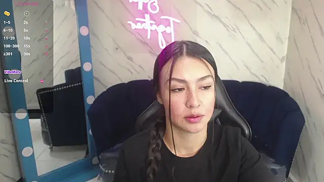 Maleja v  online show from January 15, 1:39 pm