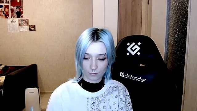 SophiaLur online show from November 18, 4:41 pm