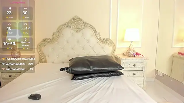 Samantha Bale online show from June 3, 2:33 pm