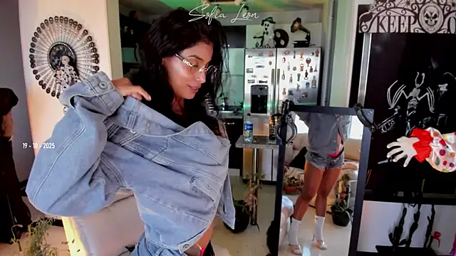 sofiasexhot online show from October 19, 1:35 pm