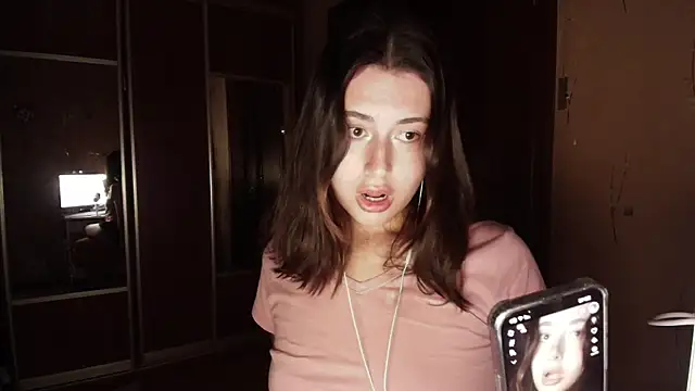 KristinaScott online show from March 31, 5:13 pm